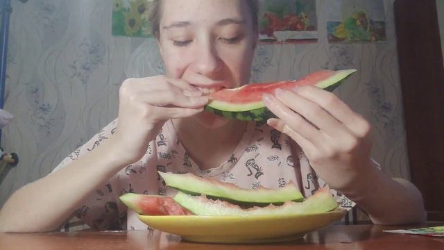 МУКБАНГ/ Арбуз 🍉 Арбуз осенью ? 🤔 смотреть онлайн