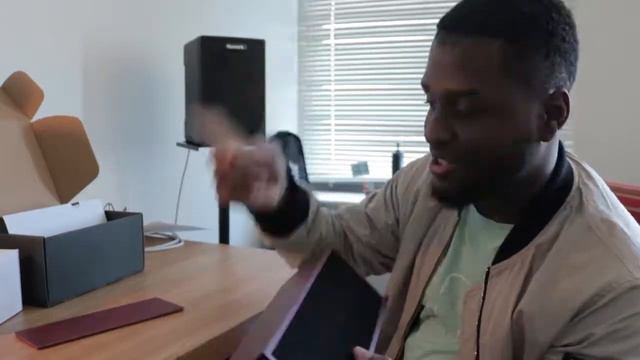 Focusrite Scarlett 18i20/ Blue Spark Sl Unboxing смотреть онлайн