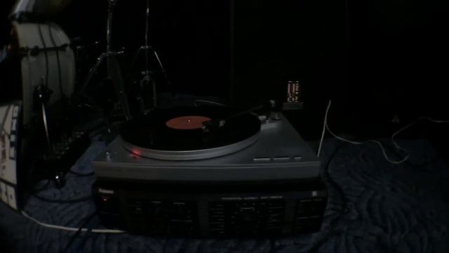 Sansui s-65 vs Behringer eurolive vp1520 смотреть онлайн