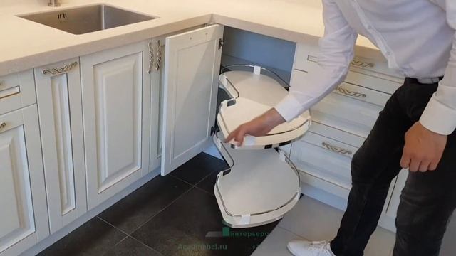 Кухня с фасадами из массива березы смотреть онлайн