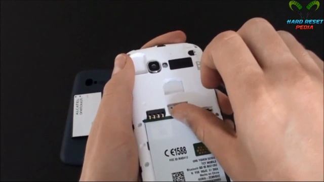 Alcatel One Touch Pop C5 Insert the SIM card смотреть онлайн