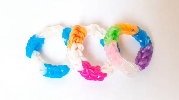 ПЛАВАТЕЛЬНЫЙ КРУГ _ БЕЗ СТАНКА из резиночек RAINBOW LOOM для НАЧИНАЮЩИХ _ Rainbow loom circle