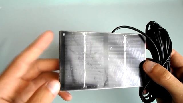 LED лампа с аккумулятором и солнечной панелью GR 020 смотреть онлайн