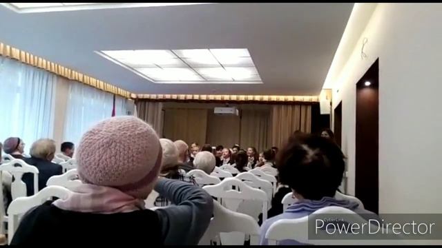Валенки, школьный хор. Поют для ветеранов... смотреть онлайн
