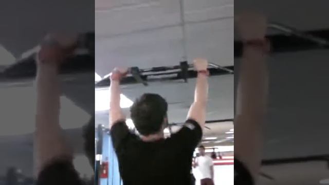 Pull-ups Supinated, Pronated, & Neutral Grips смотреть онлайн