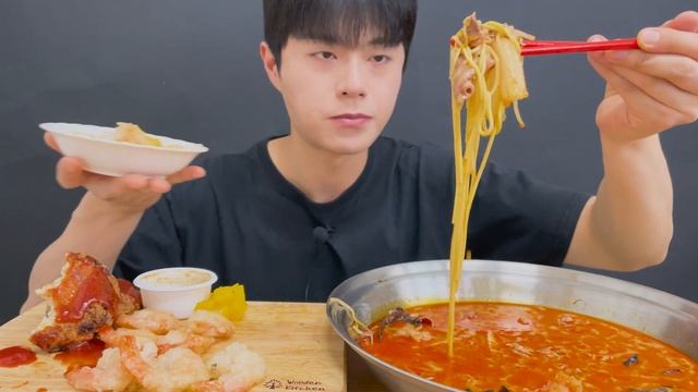 SUB)얼얼한 마라탕, 크림새우, 차이나 린찐 빵빵 스테이크 먹방_Malatang, Creamy Fried Shrimp Mukbang ASMR смотреть онлайн