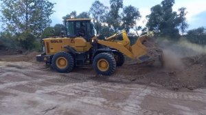 Фронтальный погрузчик SDLG 936L. подготовка строительной площадки