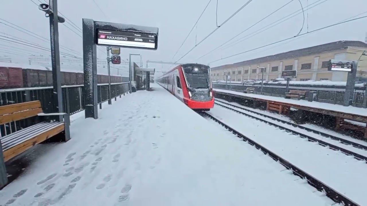 Станция МЦД-2 Перерва. Прибытие поезда ЭГ2Тв Иволга. смотреть онлайн