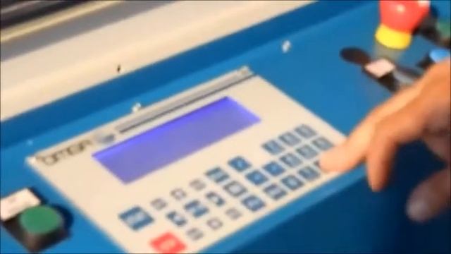 Полуавтоматический двухпильный торцовочный станок мод.TRF 527 NC смотреть онлайн