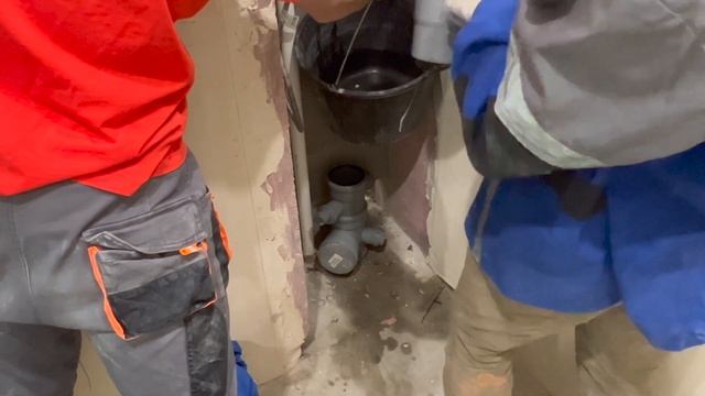 ОБЯЗАТЕЛЬНО СДЕЛАЙ ЭТО В РЕМОНТЕ. ПЕРЕБОРКА СТОЯКА КАНАЛИЗАЦИИ В КВАРТИРЕ. ПОЛНЫЙ ПРОЦЕСС| Серия 17 смотреть онлайн