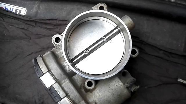 Дроссельная заслонка Неисправности Снятие Чистка Установка Адаптация смотреть онлайн