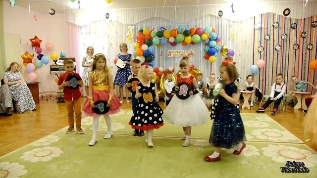 Выпускной в стиле " Стиляги" Сад-84 смотреть онлайн