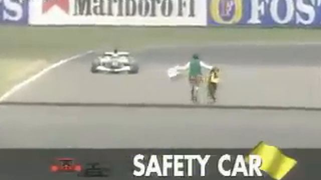 Formula 1 Track Invasion - Cornelius Horan - Silverstone 2003 смотреть онлайн