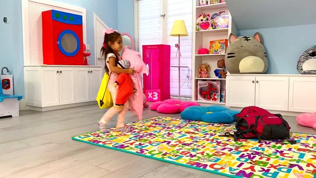 Настя и Мия Семейное Путешествие и Приключения в Парке Аттракционов для детей смотреть онлайн