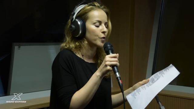 Katka Knechtová - Wake Me Up cover LIVE смотреть онлайн