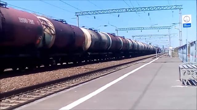 Электровоз ВЛ80с-0874 и ВЛ80с-2570 на ст.Шаблиевская смотреть онлайн