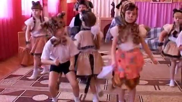 Танец _Кошки - это кошки_ (финал мюзикла _Непослушные котята_).mp4 смотреть онлайн