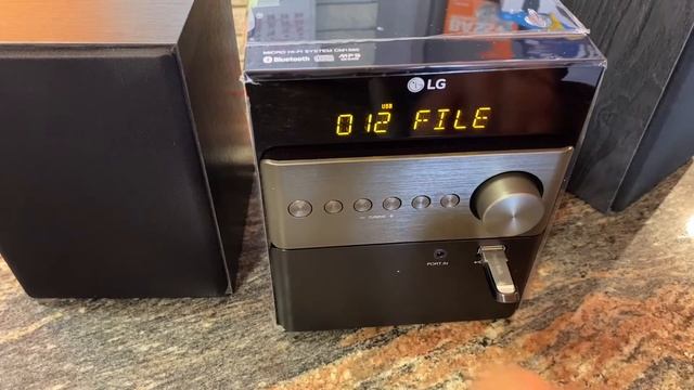 ??LG Micro HI FI Audio CM1560 смотреть онлайн