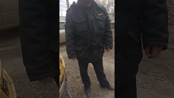 Менты не представляются