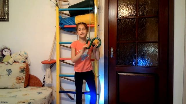 Анна Александровна трюки на кольцах смотреть онлайн