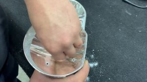 Установка линз на шпильки с помощью юстировочной плиты