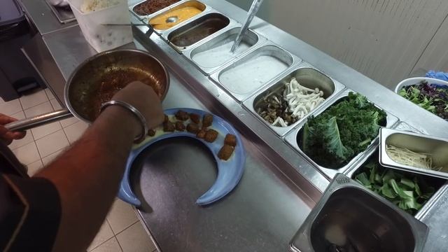 Farzi Cafe. Индийская современная кухня.