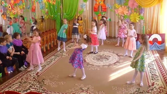 Танец девочек Модница смотреть онлайн