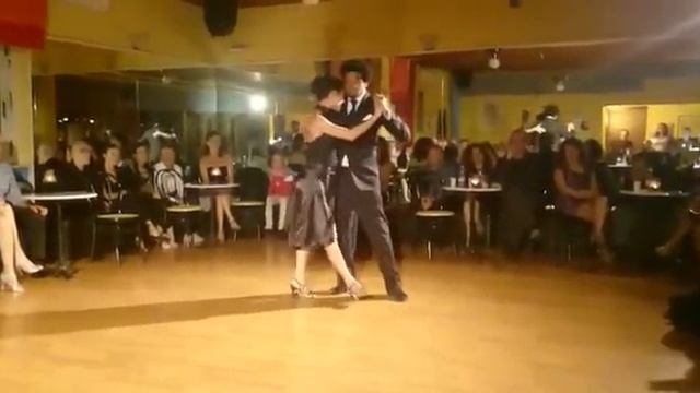 Julio alvarez e Yailet Suárez. Milonga 3/4 смотреть онлайн
