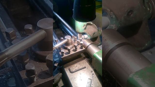 Двухкулачковый подвижный люнет. смотреть онлайн