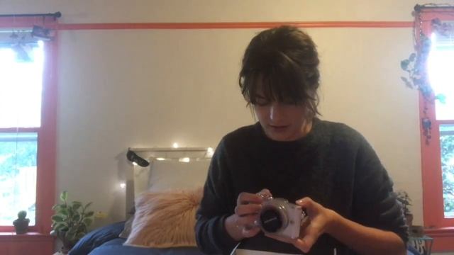 Olympus Pen E-PL8 Camera Unboxing | Gretchen Holzgang смотреть онлайн