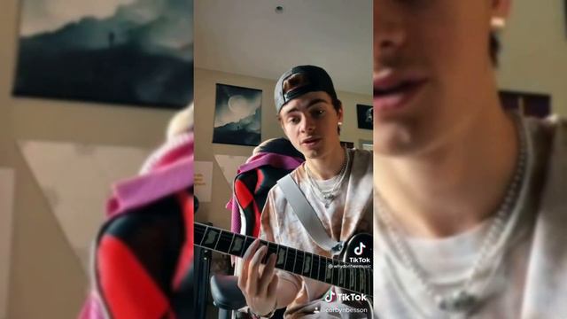 Slow Down guitar tutorial by Corbyn Besson смотреть онлайн