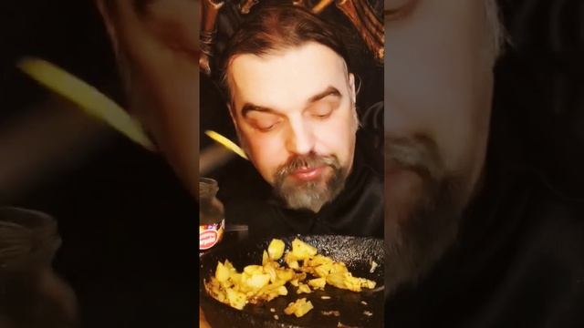 Про Александра Невского. #мукбанг #жареннаякартошка #еда #обжор #mukbang  #александрневский #спб