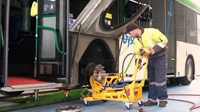 Устройство «BrakeMate» для обслуживания ступиц грузовых автомобилей, прицепов и автобусов смотреть онлайн