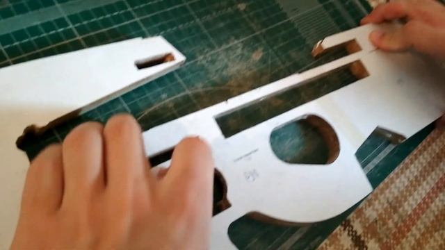 Как Правильно Склеивать Части Макетов Оружия в Крафте / Все Нюансы смотреть онлайн