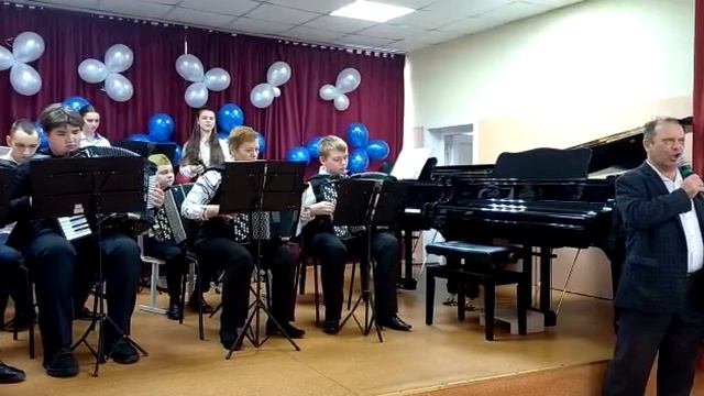 "Гляжу в озера синие", исп. оркестр баянов и аккордеонов, поет Артюхов Д.В. смотреть онлайн