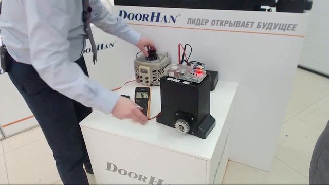 Тест устойчивости привода DoorHan к перепадам напряжения.mp4 смотреть онлайн