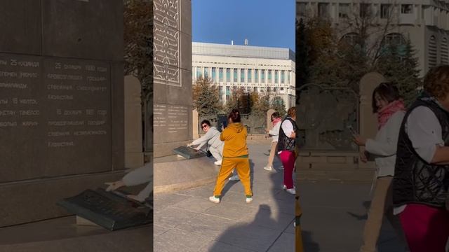 Алматы. Новая площадь. Улица Сатпаева- Байсеитовой. Kazakhstan. Almaty. October 2022 смотреть онлайн