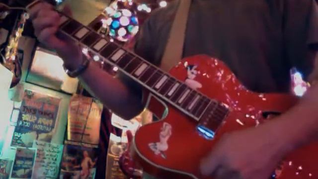 "Dee" on Ibanez Artcore AF75 смотреть онлайн