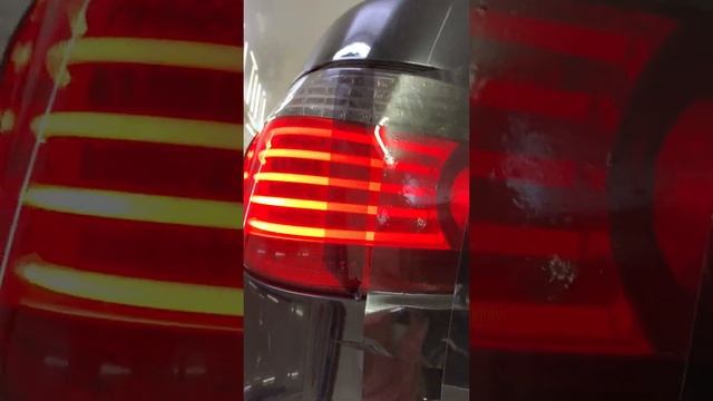 BMW 530 - тонировка фар фиолетовой глянцевой пленкой Stek смотреть онлайн