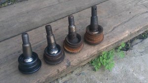 Разные шаровые опоры к Киа Рио 4 / Хёндай Солярис 2