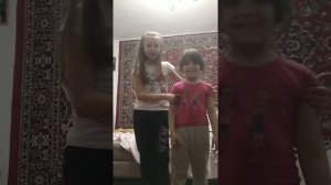 Подруга захатела в туалет!!!!!!!