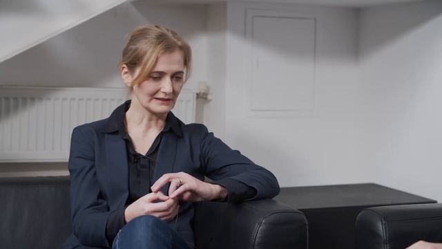 Как работает художница Мария Сафронова смотреть онлайн