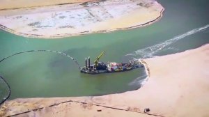 Работа земснаряда, углубление дна