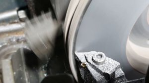 Проточка тормозных дисков на токарном станке 2.