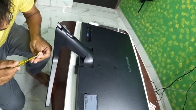 Samsung LED Monitor 2023 | 24 Inch Monitor | Frameless | Bezel Free Monitor Unboxing and Review ... смотреть онлайн