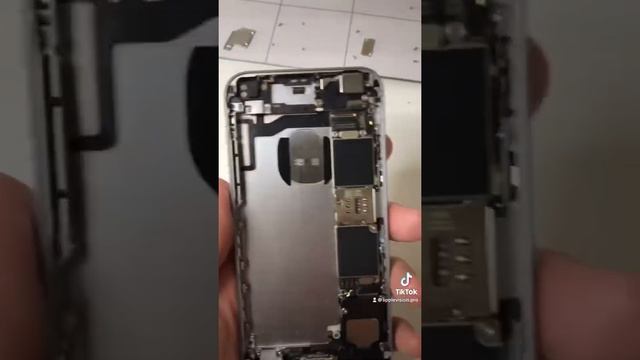 Замена дисплея и аккумулятора iPhone 6s смотреть онлайн