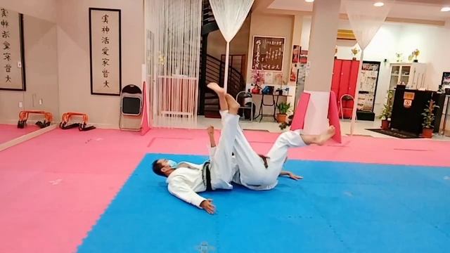 kani basami(crab claw leg trapping take down and leg locking) it can be use for mma fights or s.d. смотреть онлайн