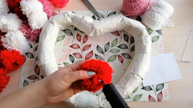 DIY декор - венок сердце из помпонов | День Святого Валентина смотреть онлайн