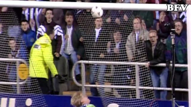 Peter Schmeichel, The Great Dane [Best Saves] смотреть онлайн