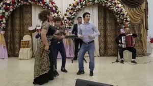 Песня Года Гигабайт танцует !!!